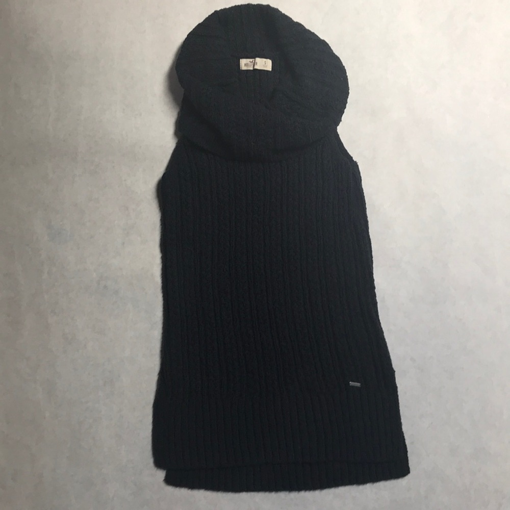 Navy Hollister sleeveless cowl neck tunic sz S